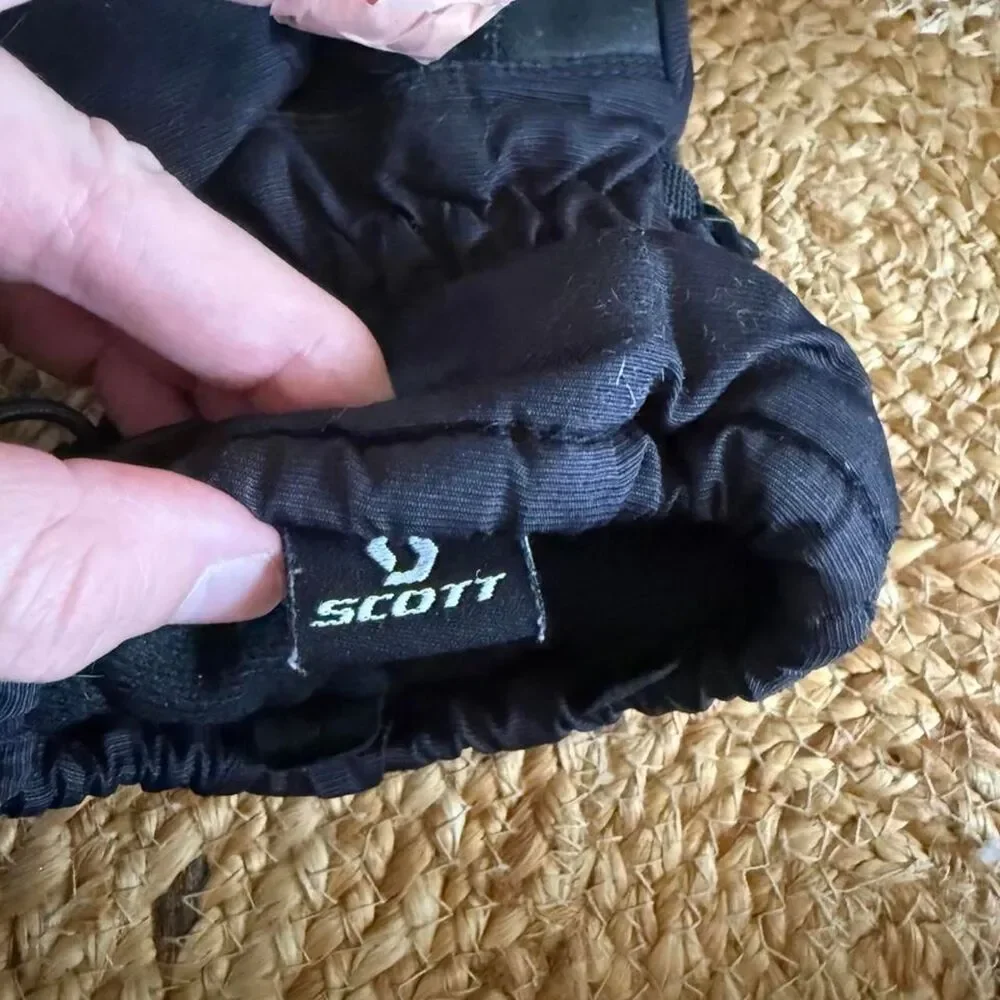 Scott black ski